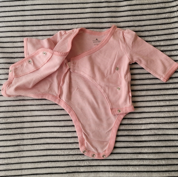 Baby Gap Pink V-Neck Striped Crossover Snap Button, Long Sleeve 0-3 Months - Picture 2 of 3